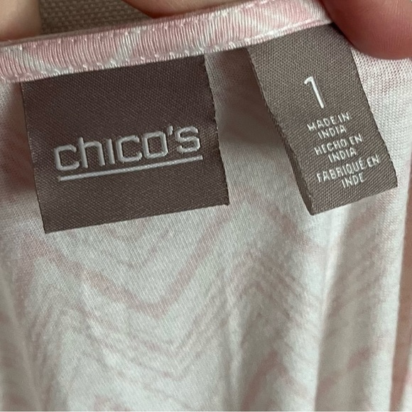 Chico’s • White Pink Grey Zig Zag Chevron Stripe Blouse - Picture 6 of 7